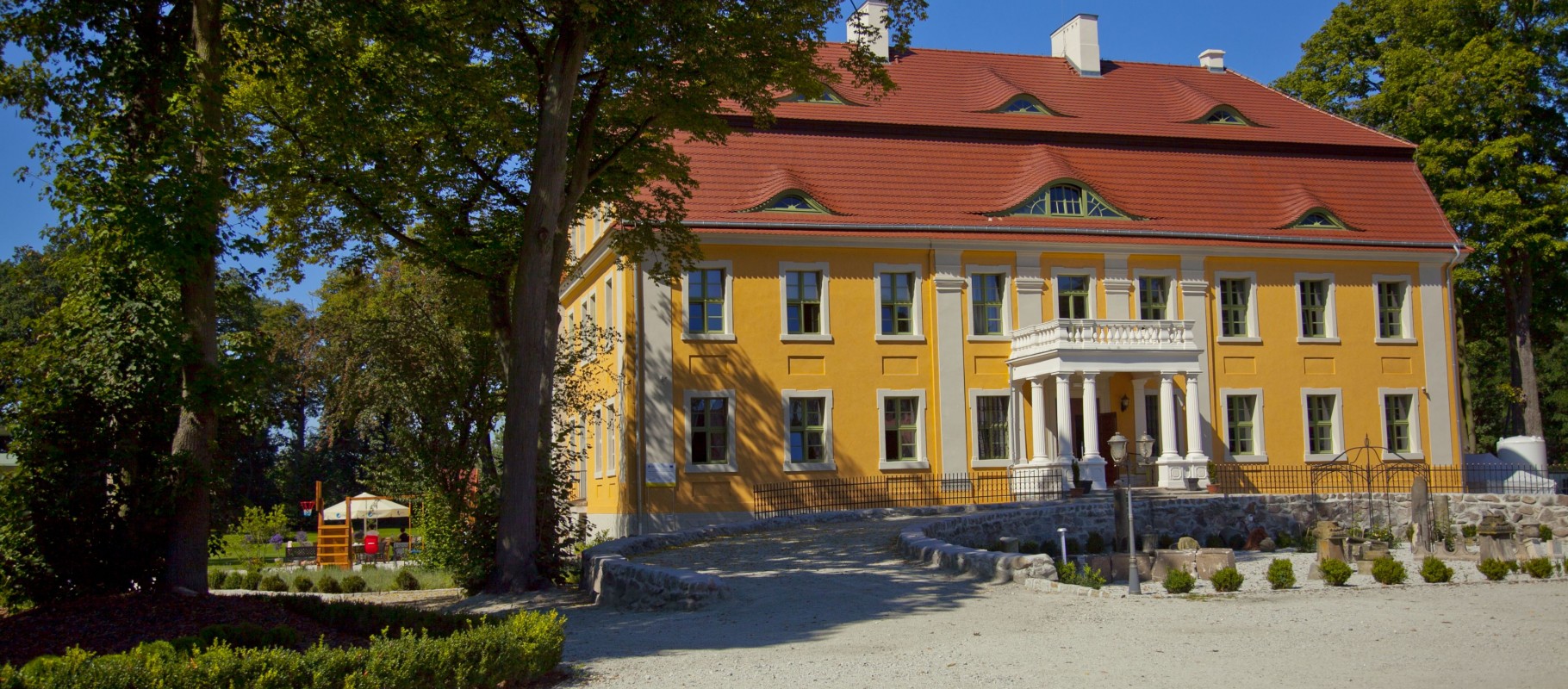 AKZENT Hotel Pałac Wiechlice