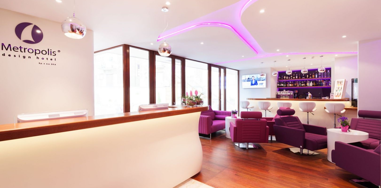 Metropolis Design Hotel